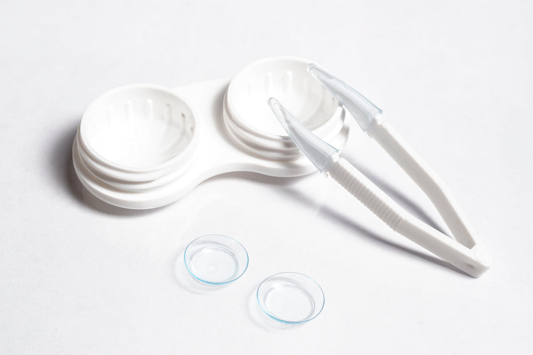 ¿Cómo identificar los lentes de contacto derecho e izquierdo?