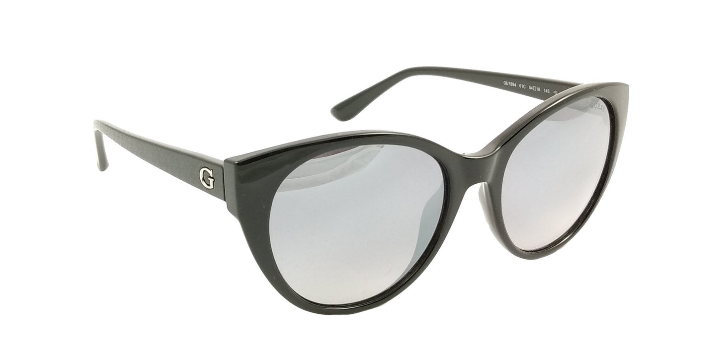 Solar Graduado Guess GU7594 Negro-Más Visión México